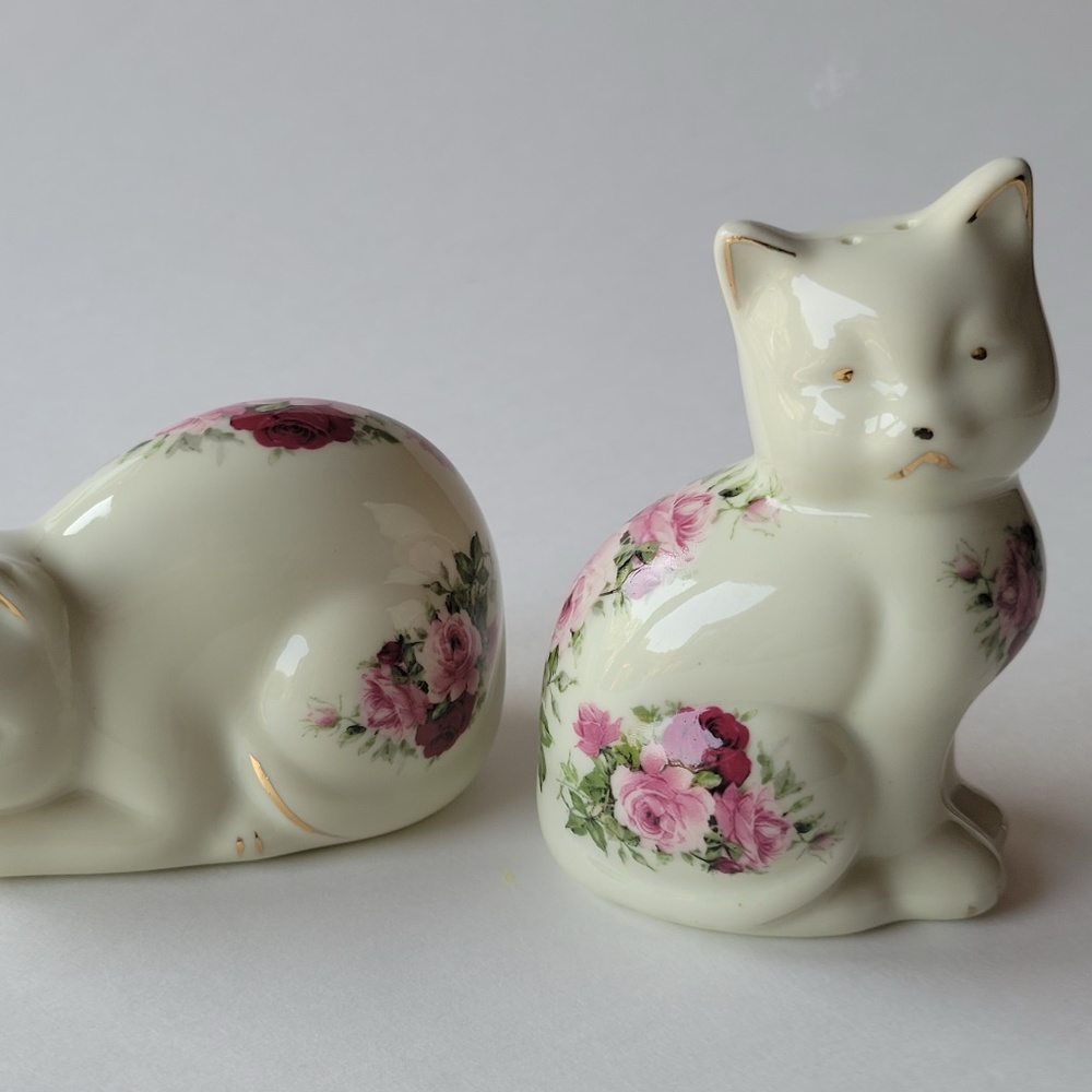 Cats with Rose Pattern Salt & Pepper Shaker